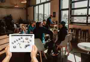 Hiopos TPV en una tablet en una cafetería